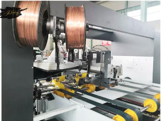 Corrugation Cardboard Folder Automatic Stitching Carton Box Machine